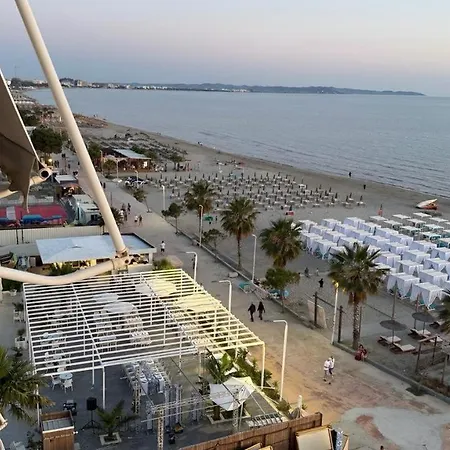 One&only Beachfront Apartment *