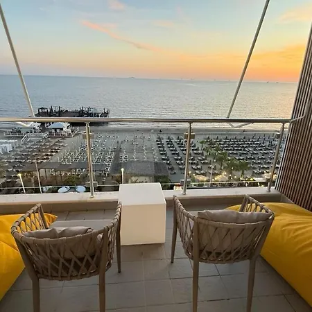 Apartment One&only Beachfront
